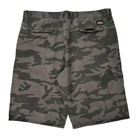 Dickies Camo Cargo Shorts - 38W 10L Camo Cotton