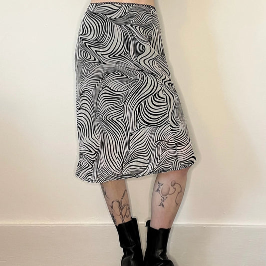 Vintage black & white Unbranded Midi Skirt - womens 26" waist